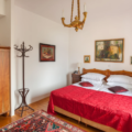 Luksuzna spalnica v hotelskem apartmaju